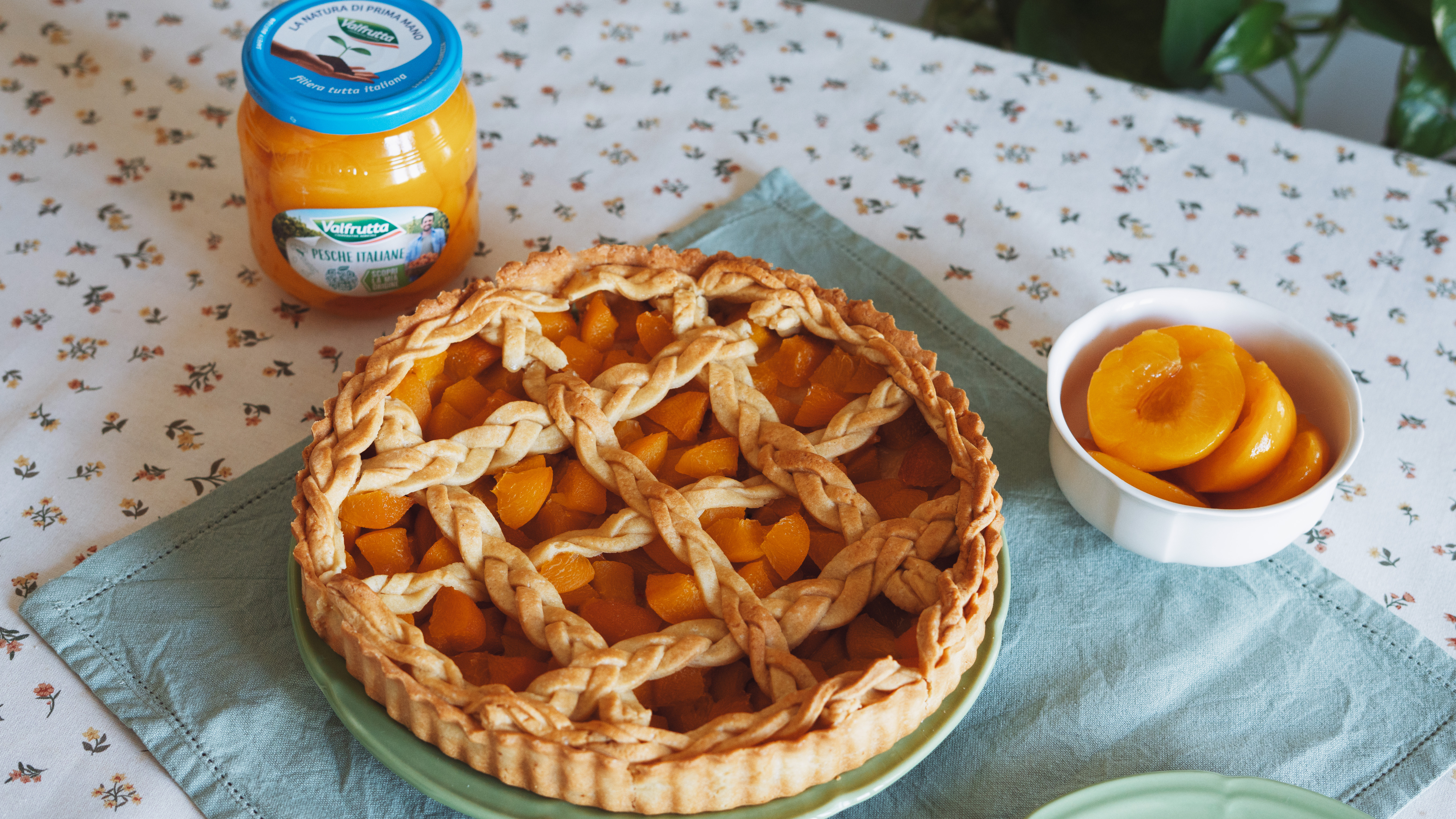 Crostata di pesche sciroppate