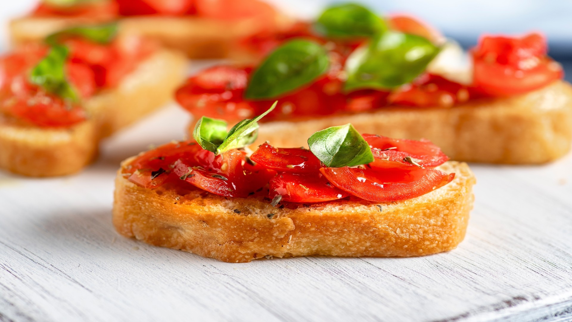 Aperitivi d’estate? La Regina è la Bruschetta al pomodoro