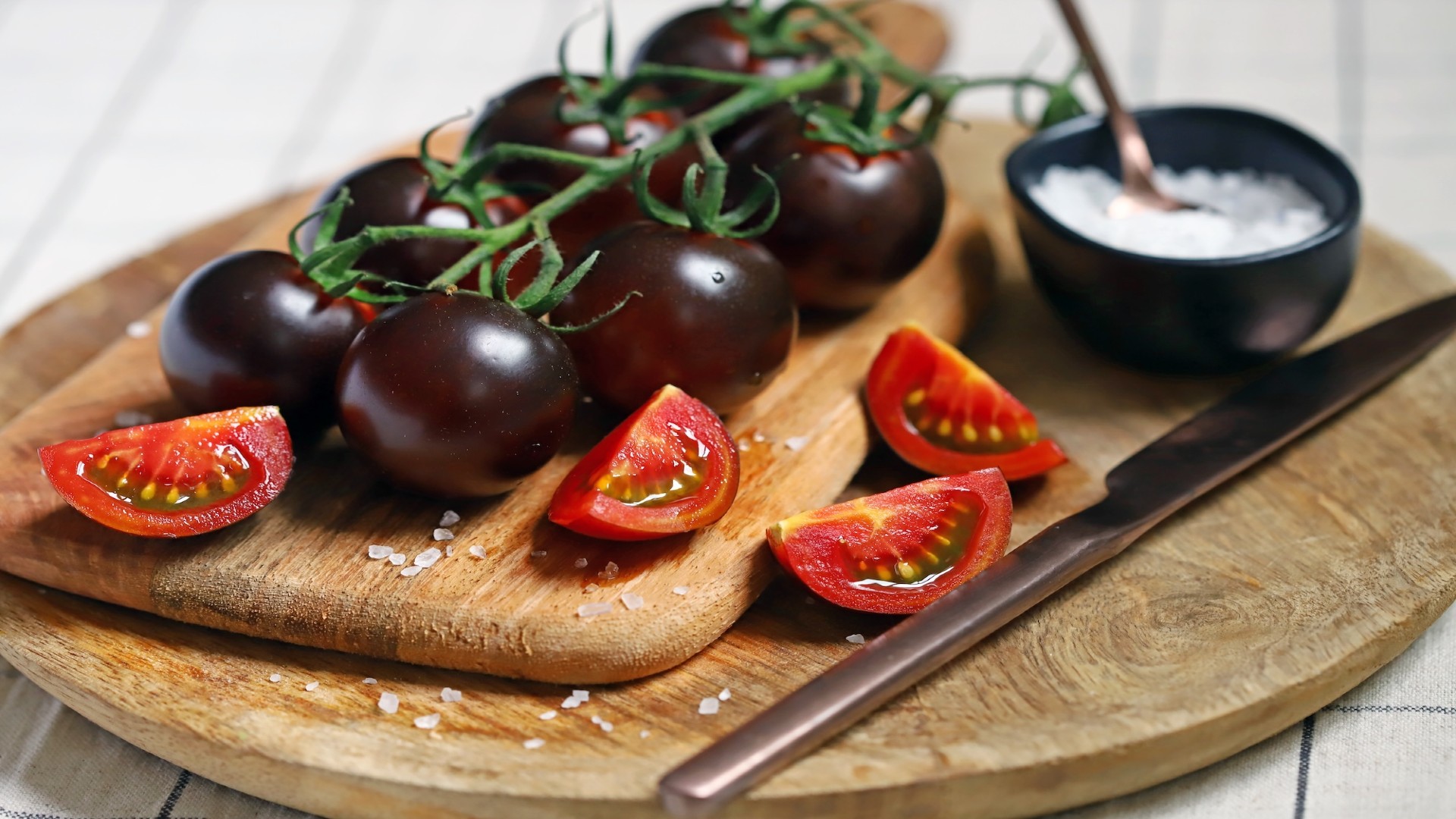 Il pomodoro nero Sun Black: cos'è e come si coltiva